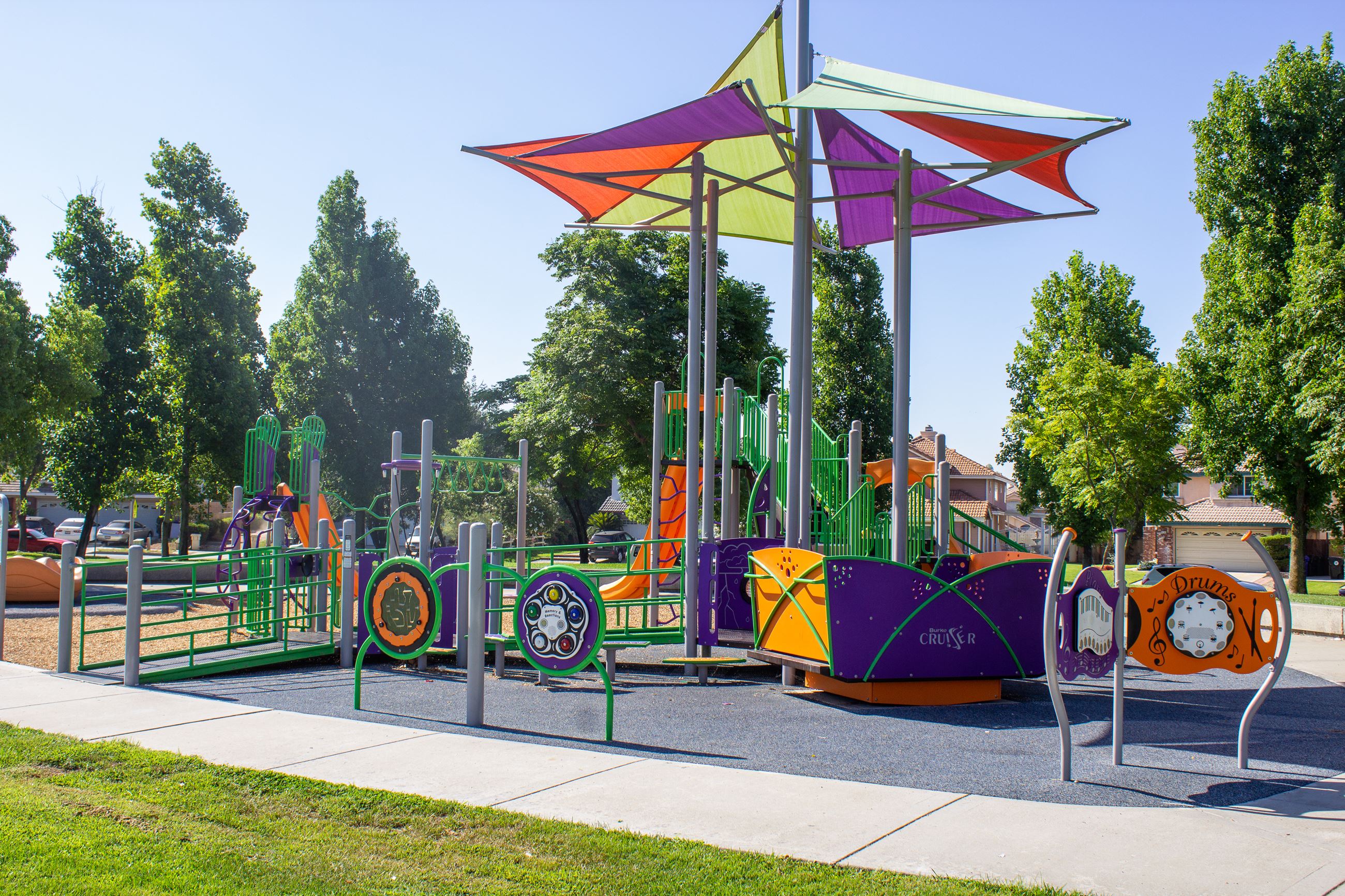 Photo of playground structure located at Heritage Circle Park